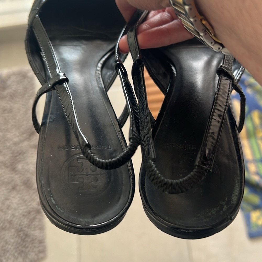 Tory Burch Black Slingback Flats with Gold Emblem - Picture 4 of 4